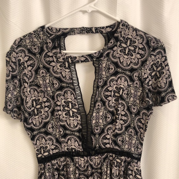 Volcom Women’s Dress - Picture 6 of 9